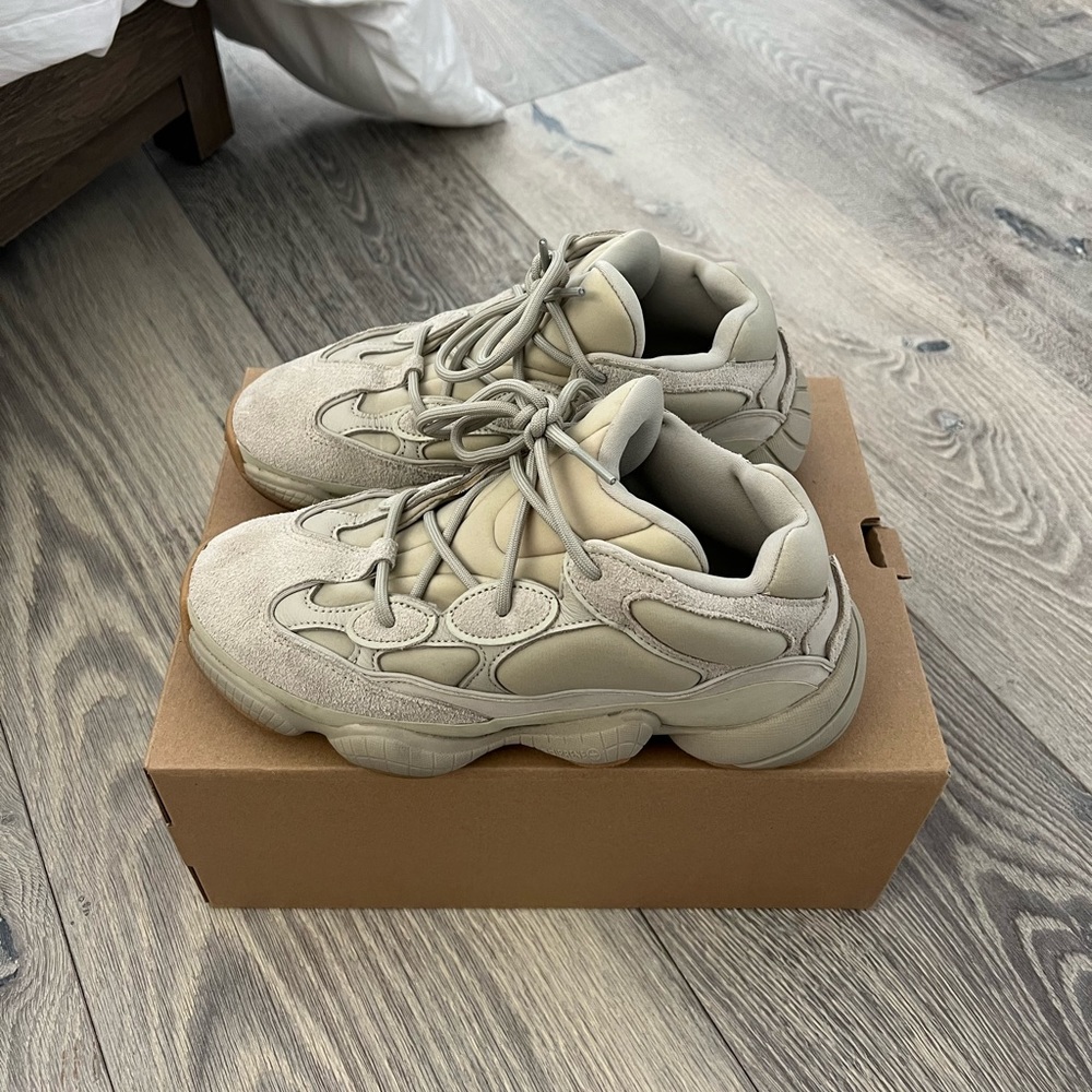Yeezy 500 Sneakers Stone